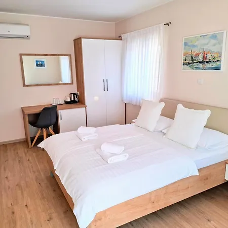 게스트하우스 안코라 3*