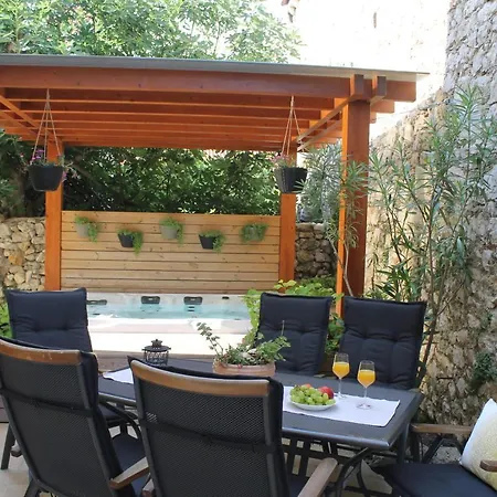 Guest house Ankora 3*